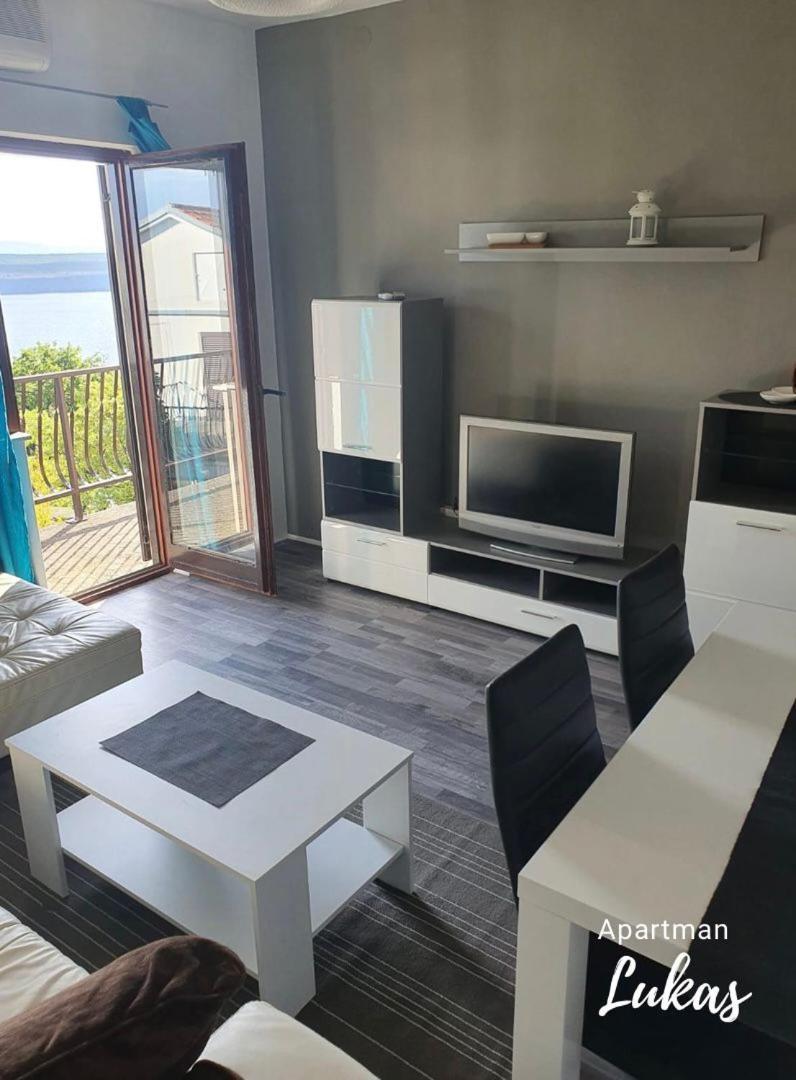 Apartmani Mazzarolli Jadranovo Habitación foto