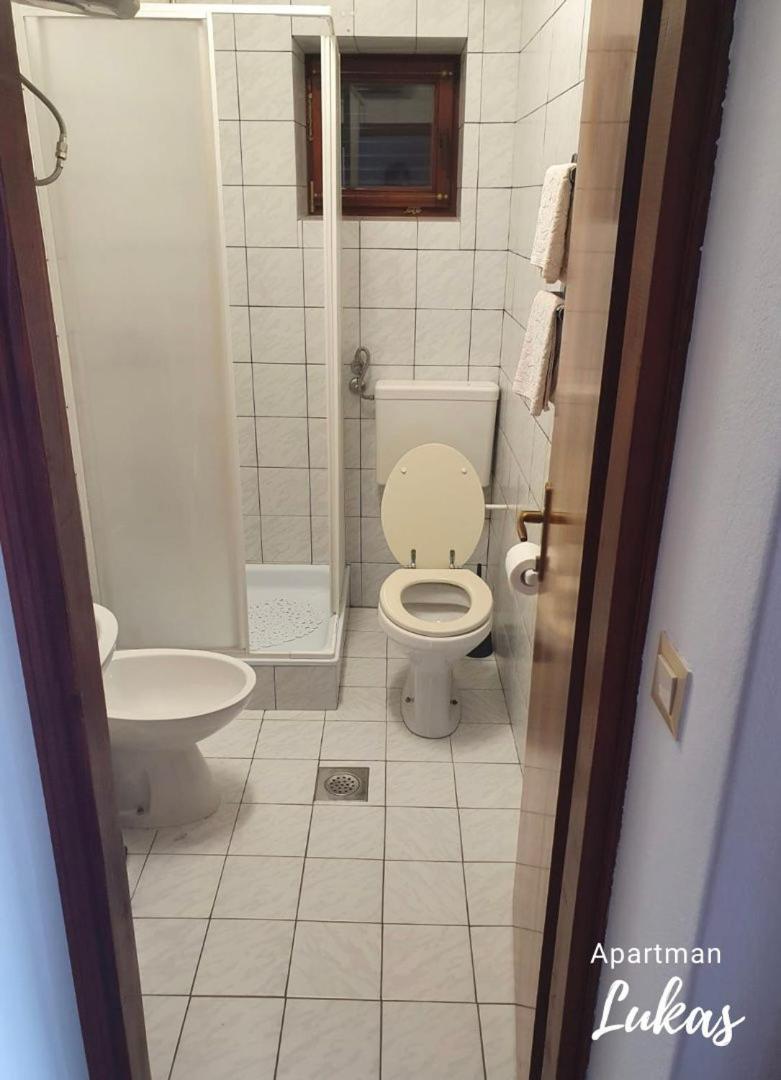 Apartmani Mazzarolli Jadranovo Habitación foto